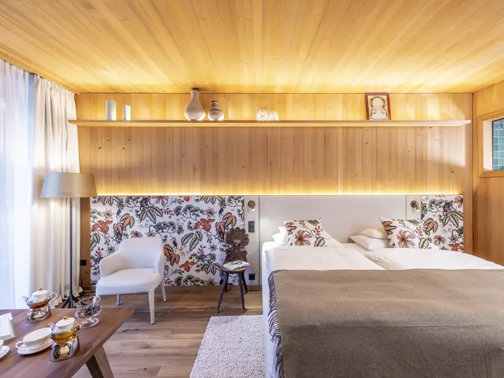 Gute Stube Bellis, 27m²-37m², Schlafzimmer mit Sitzecke, Green Spa Hotel MalisGarten